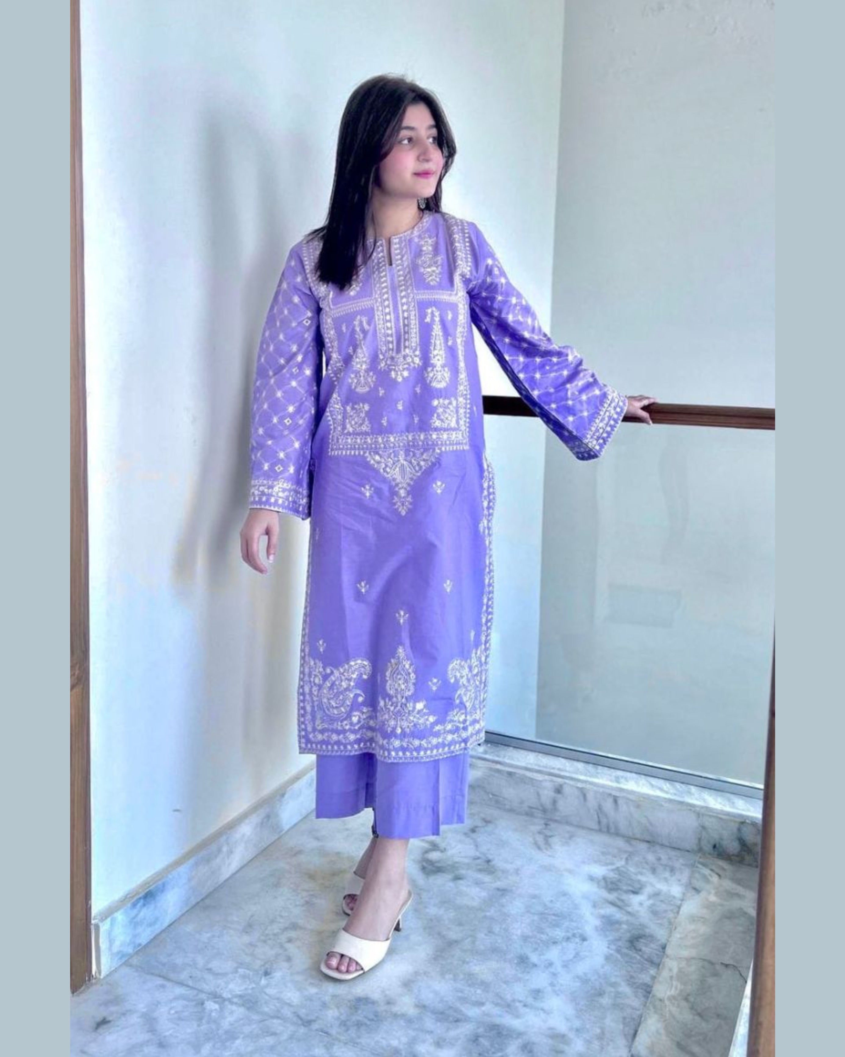 BAREEZE LAWN UNSTICH EMB 2PC